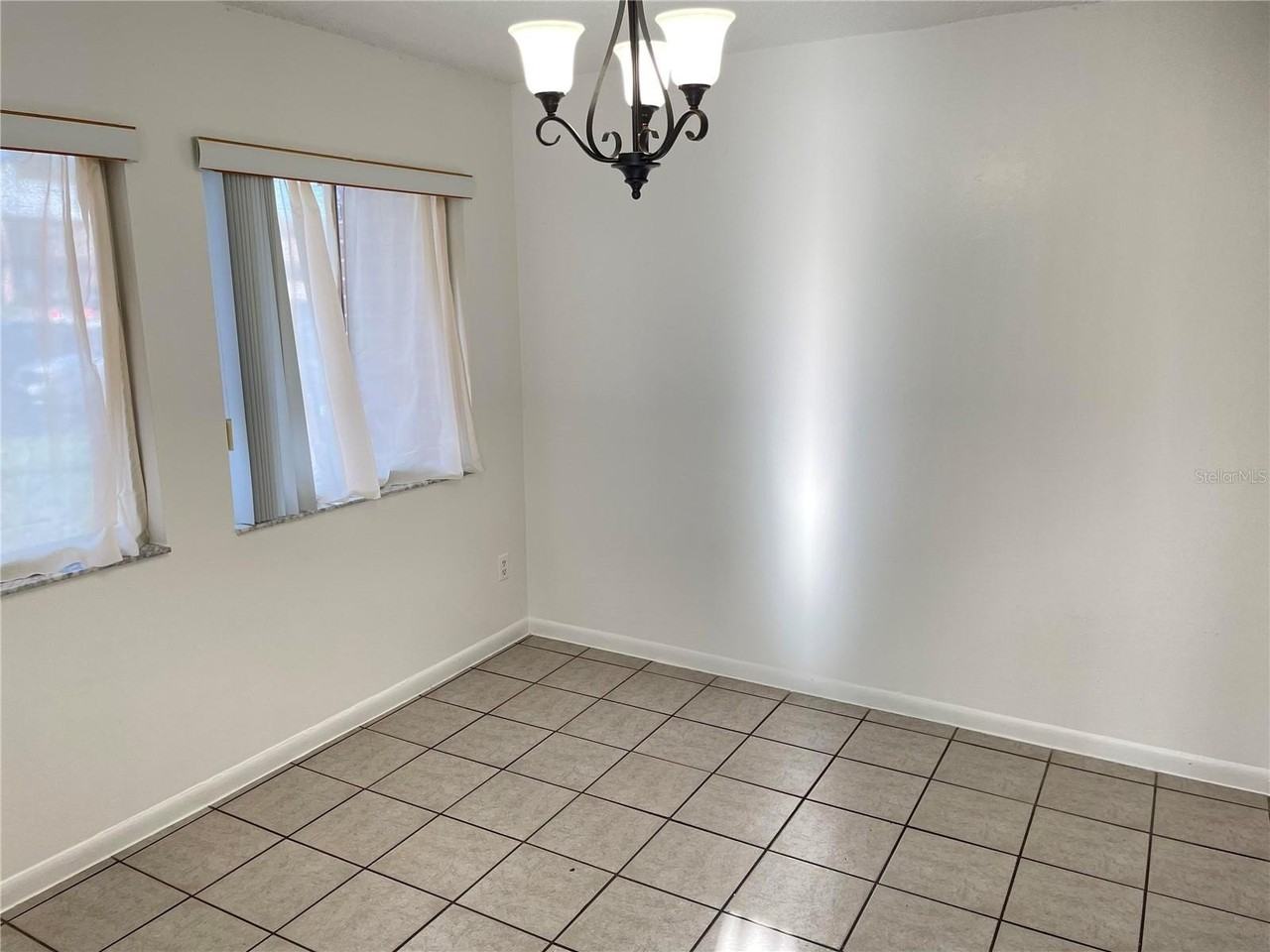 2352 Huntington Green Ct #7 - Photo 6 of 14