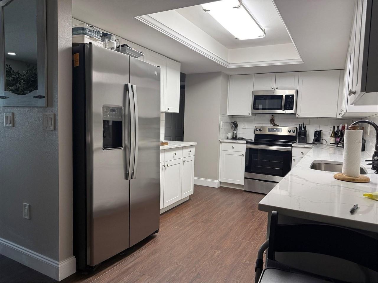 945 Chevy Chase St - Photo 4 of 23