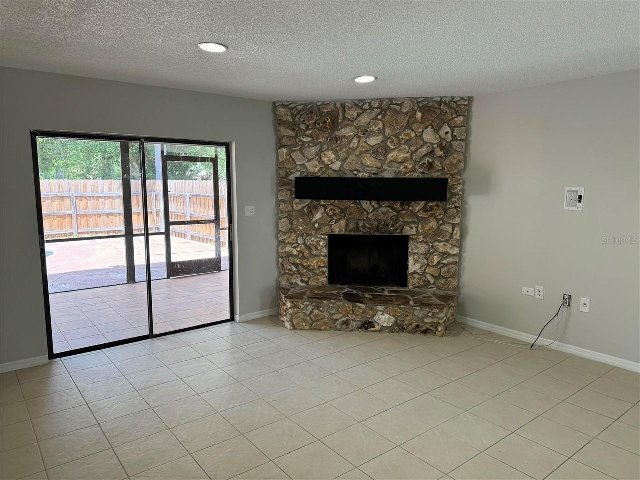 7679 Persian Ct - Photo 5 of 10