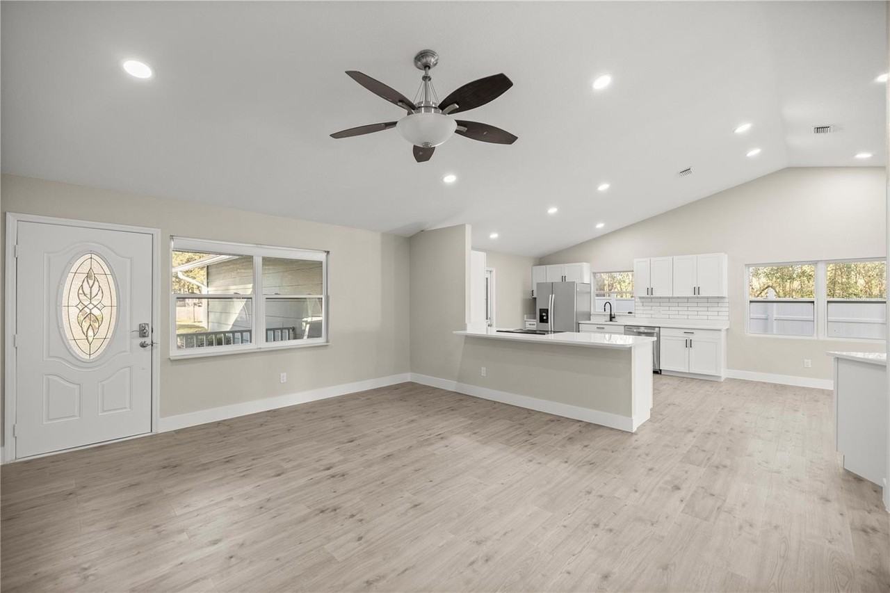 63 Teak Run - Photo 5 of 23