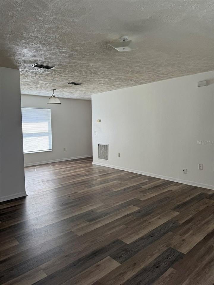 5332 Nw 8th Pl - Photo 2 of 10