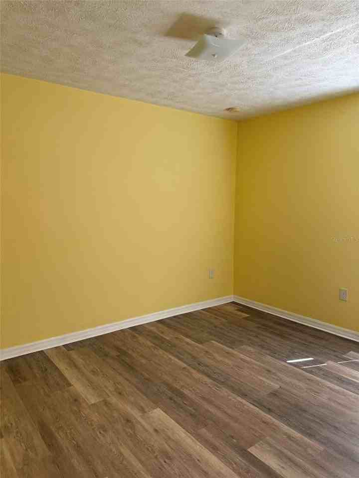 5332 Nw 8th Pl - Photo 4 of 10