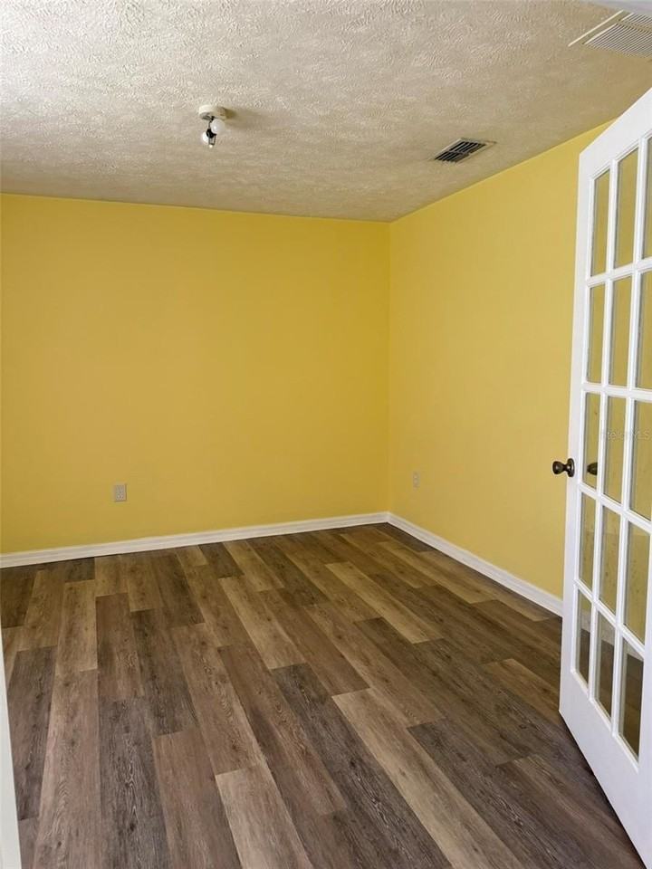 5332 Nw 8th Pl - Photo 5 of 10