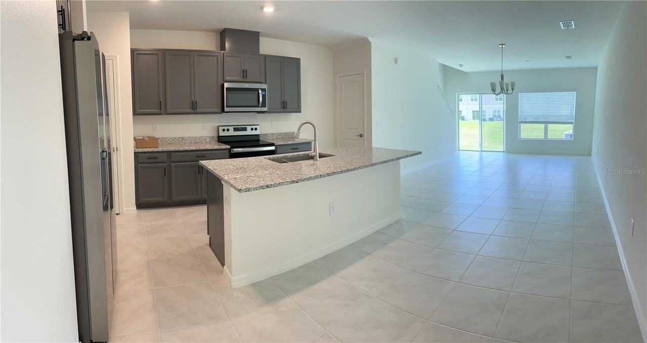 1595 Mirabella Cir - Photo 4 of 22