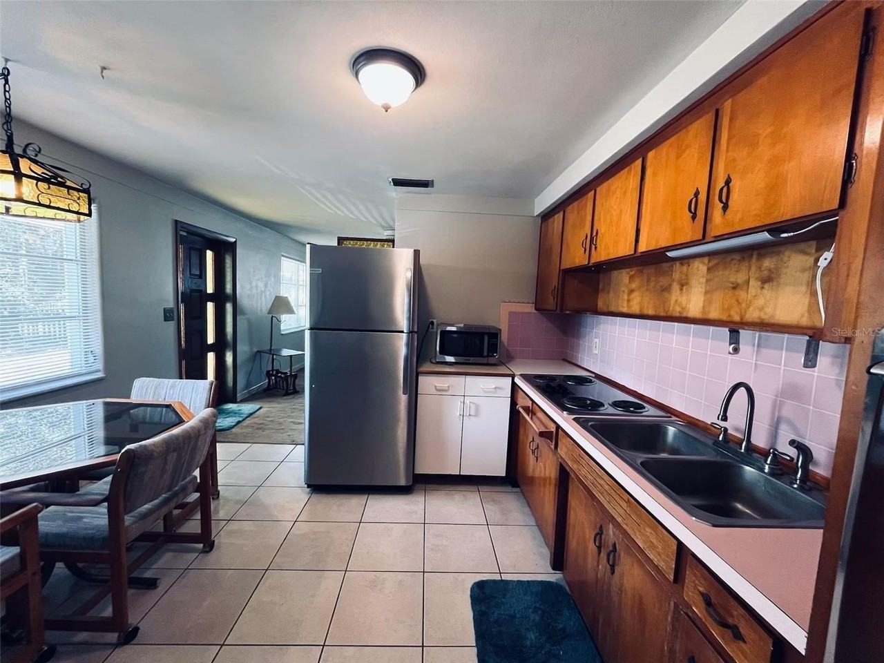 5854 9th St - Photo 5 of 50