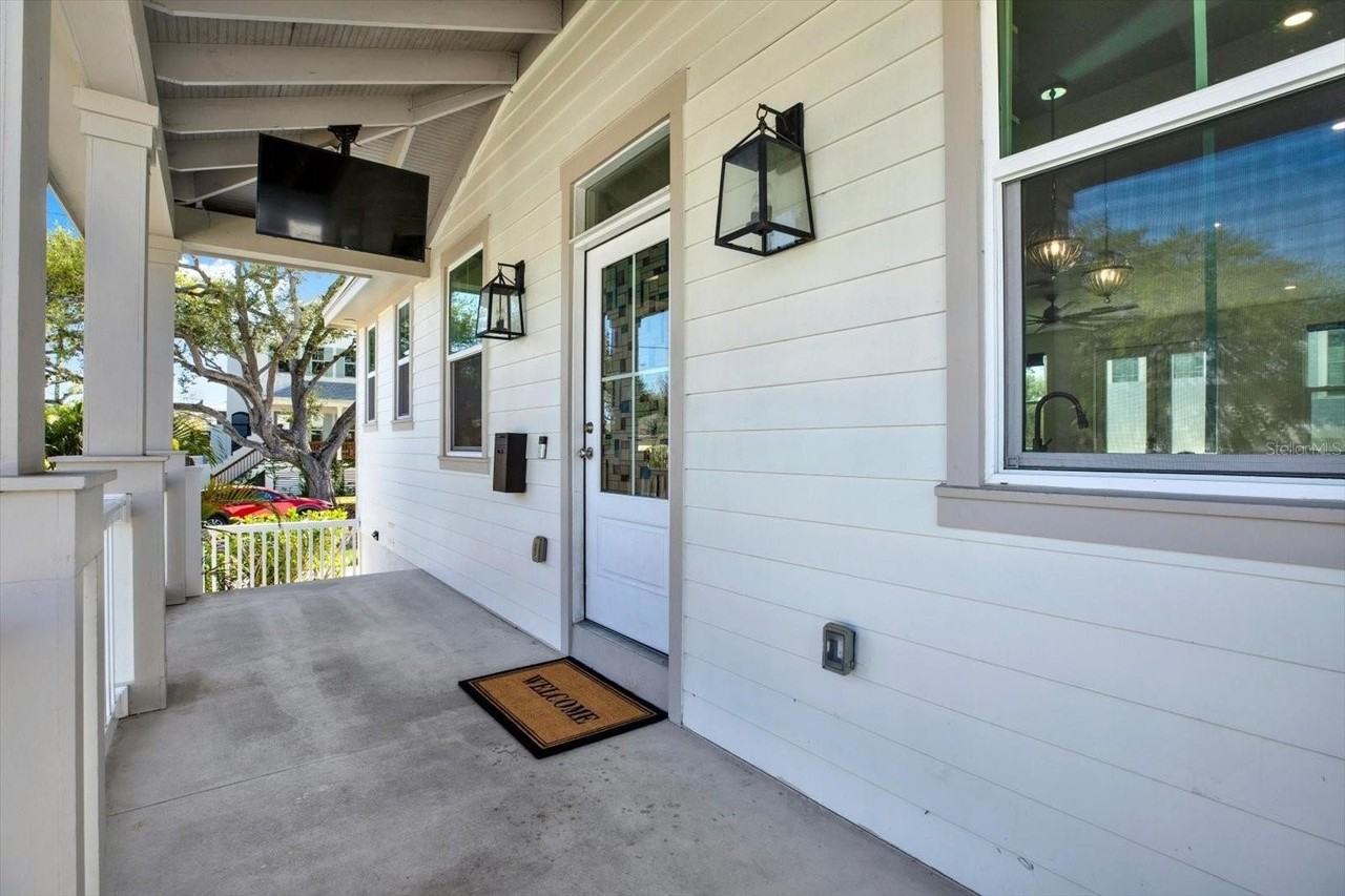 1299 5th St S - Photo 2 of 32