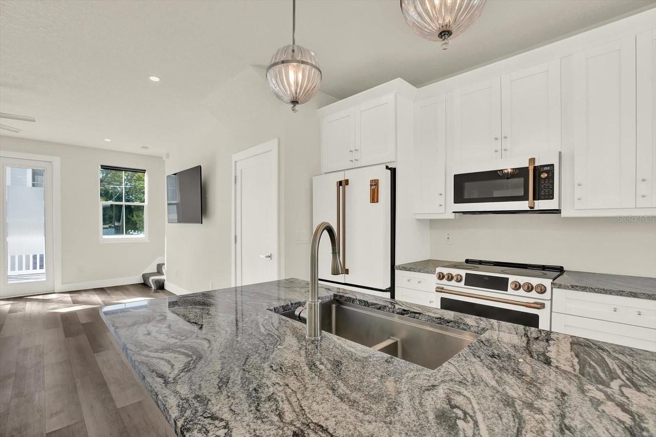 1299 5th St S - Photo 5 of 32