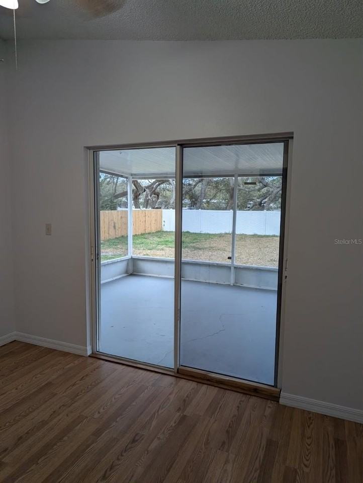 15962 49th St N - Photo 5 of 26