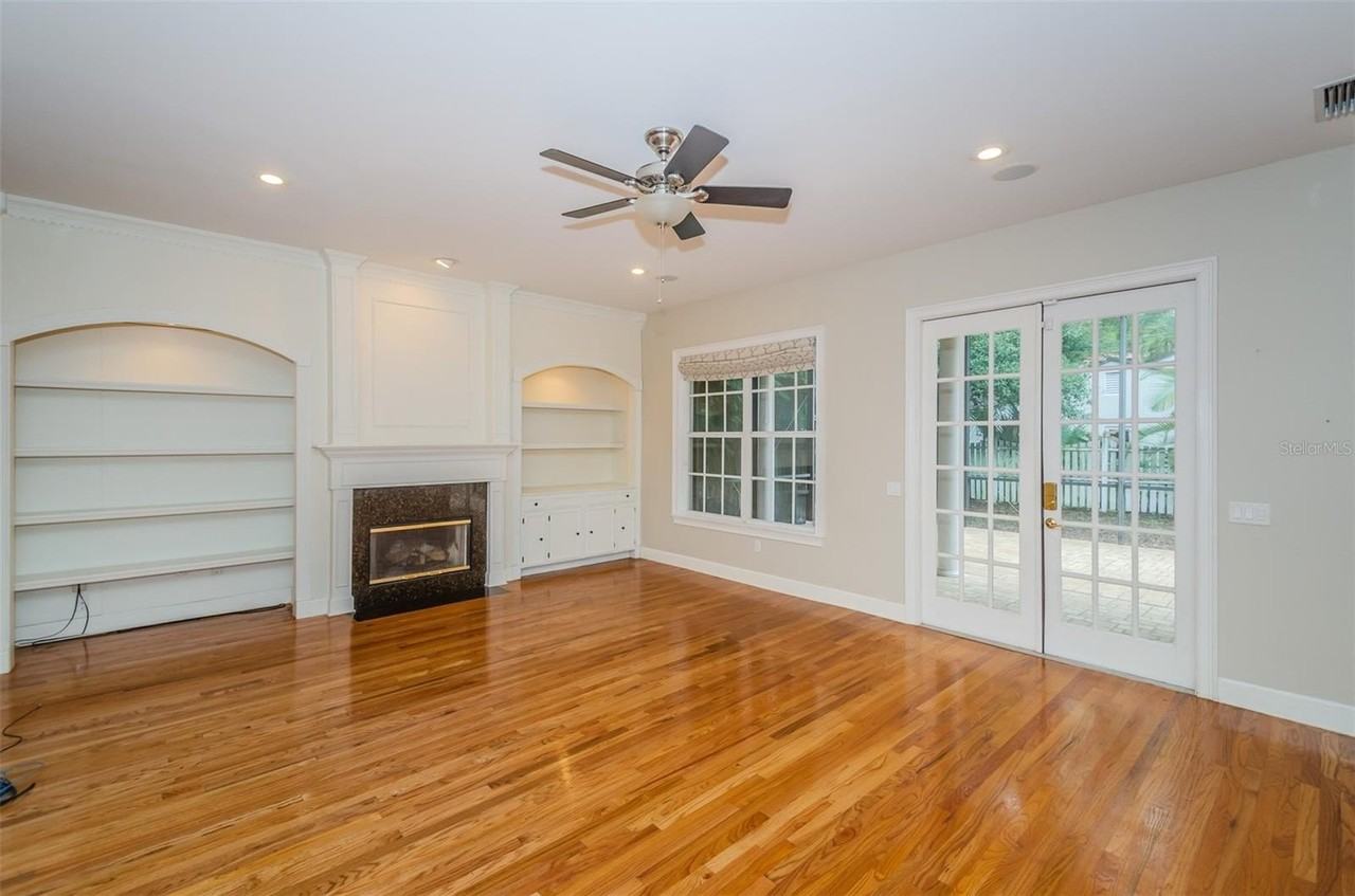 3410 W Bay Villa Ave - Photo 7 of 34