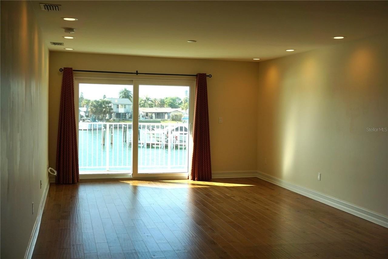 340 Pinellas Bayway S #203 - Photo 4 of 24