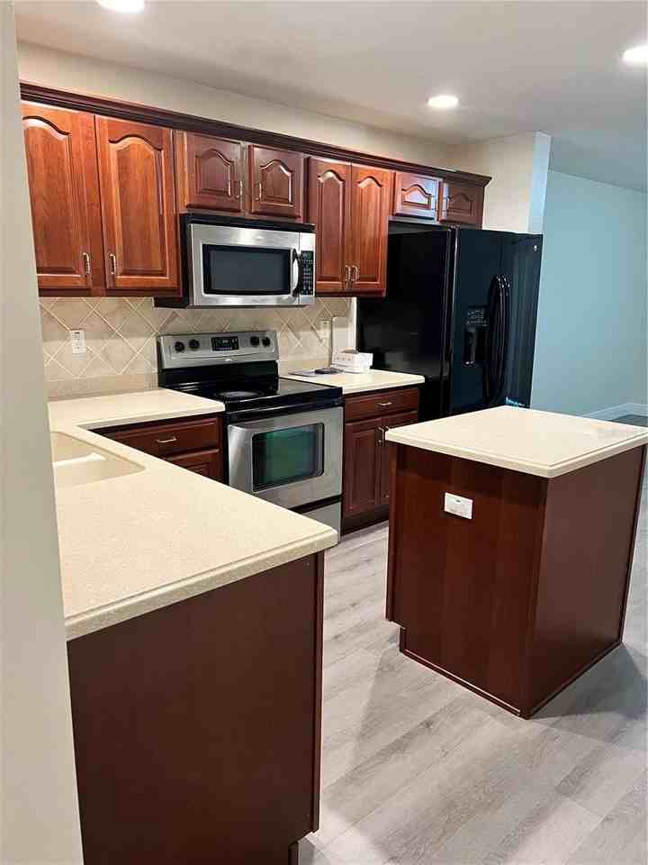 8112 Silent Creek Dr - Photo 2 of 14