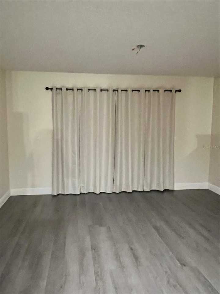 8112 Silent Creek Dr - Photo 5 of 14