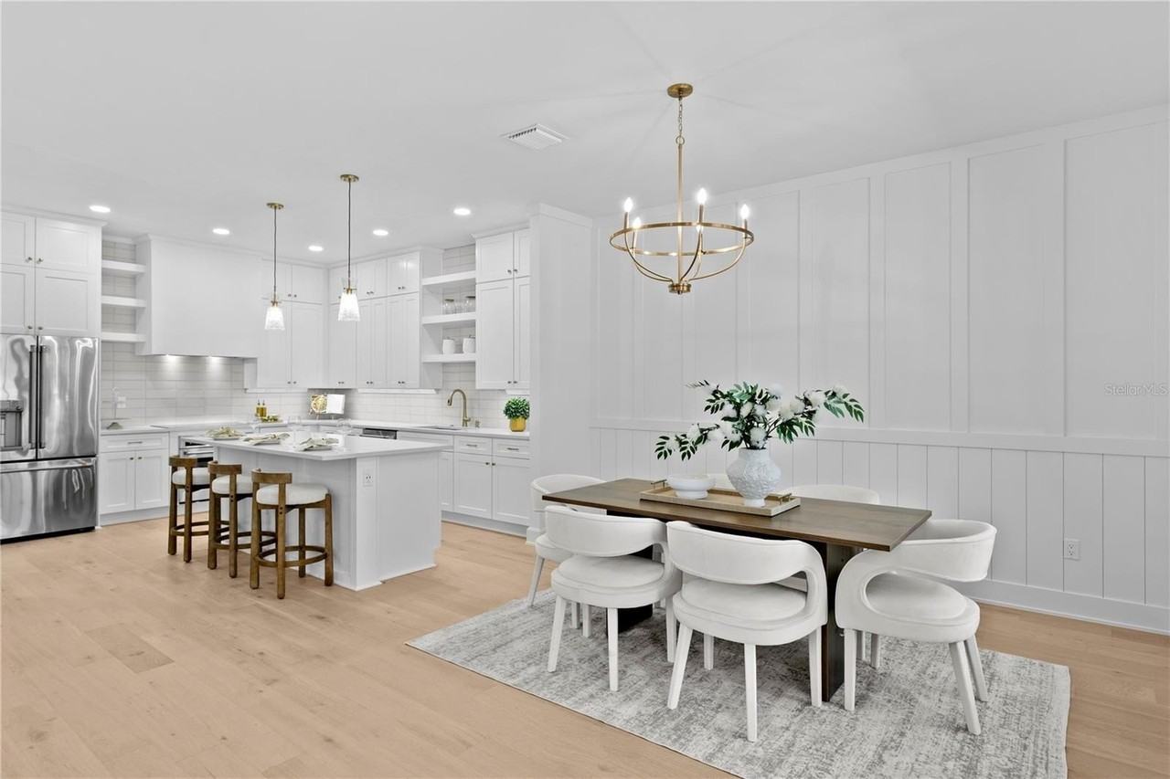 440 Gilman Pl N - Photo 3 of 38