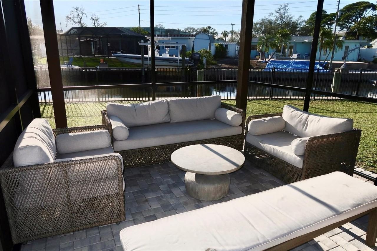 9484 Treasure Ln Ne - Photo 6 of 31