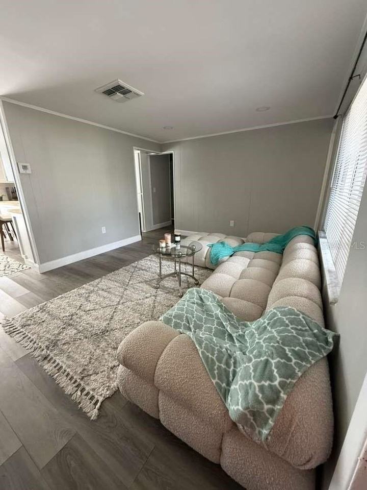 2021 Valley Dr - Photo 3 of 50