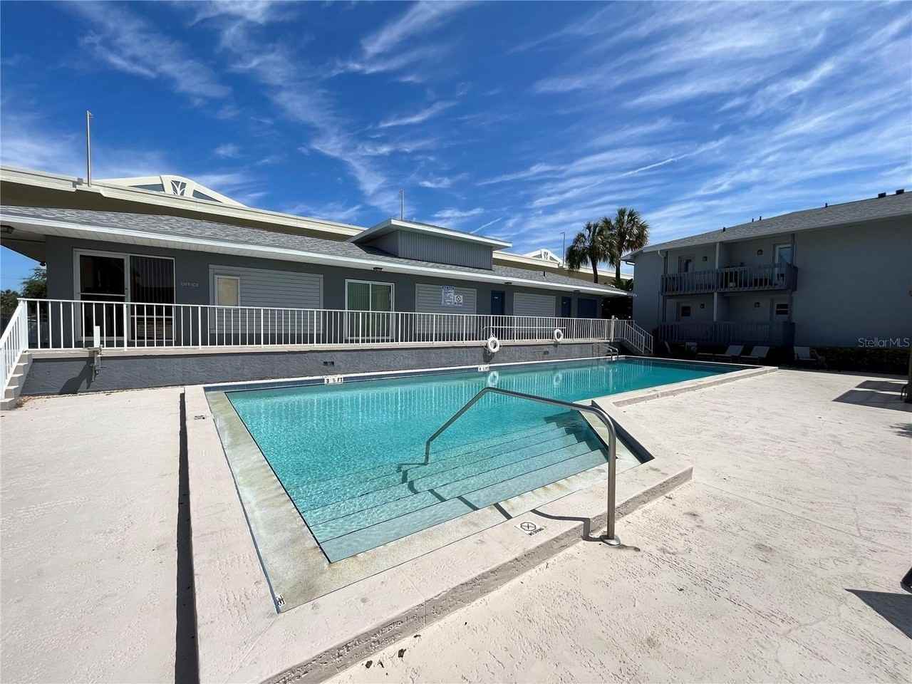 4902 W Gandy Blvd #E106 - Photo 3 of 20