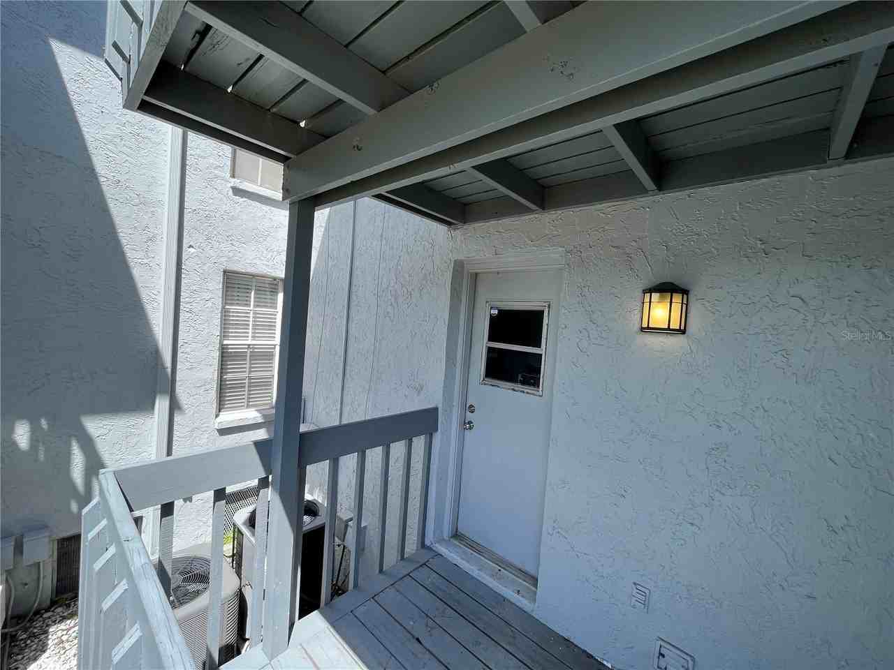 4902 W Gandy Blvd #E106 - Photo 4 of 20