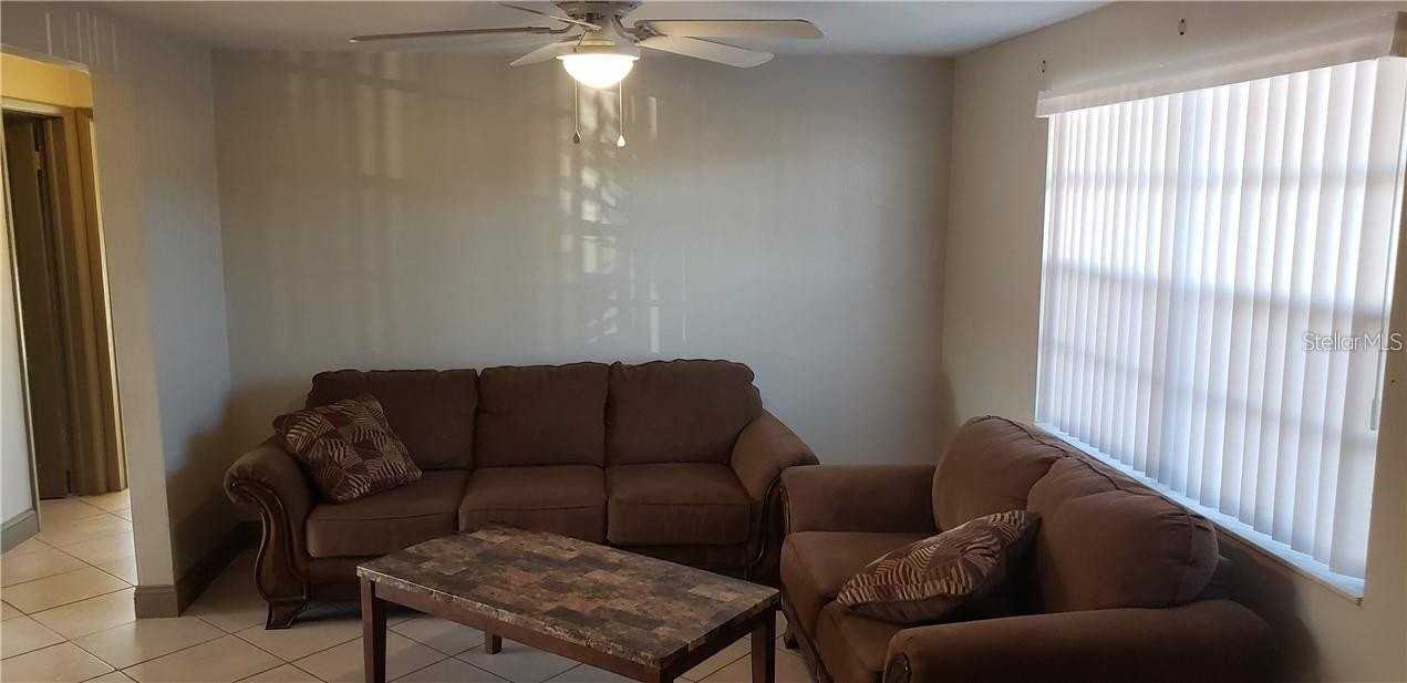 3445 Wiltshire Dr - Photo 3 of 7