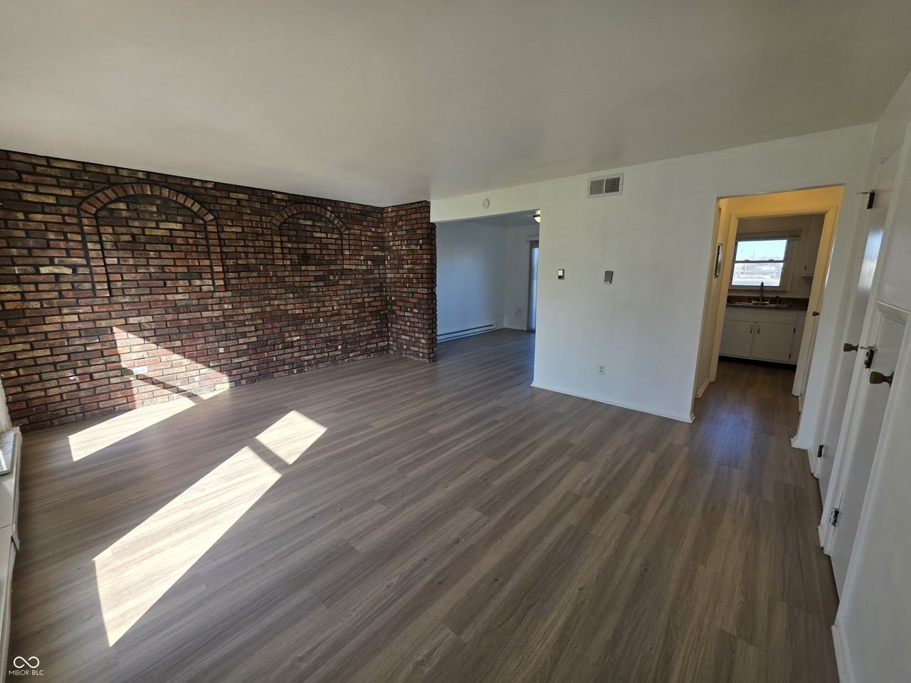 3815 Biscayne Rd - Photo 2 of 16