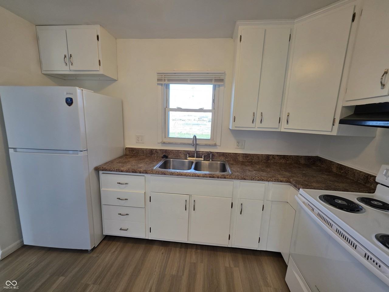 3815 Biscayne Rd - Photo 6 of 16