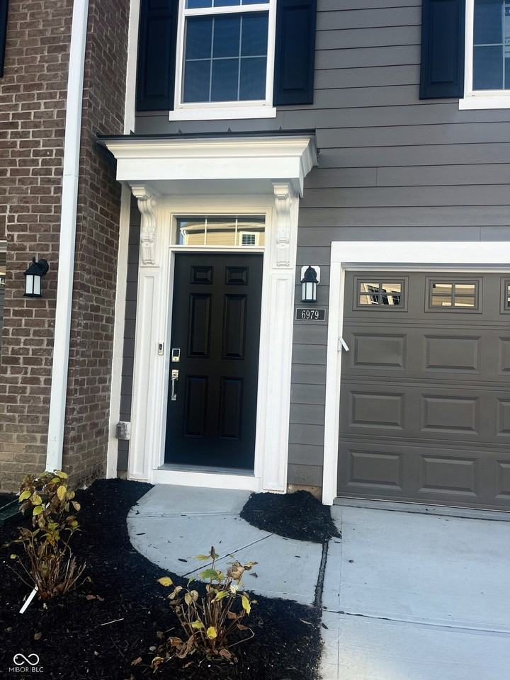 6979 Adalene Ln - Photo 3 of 23