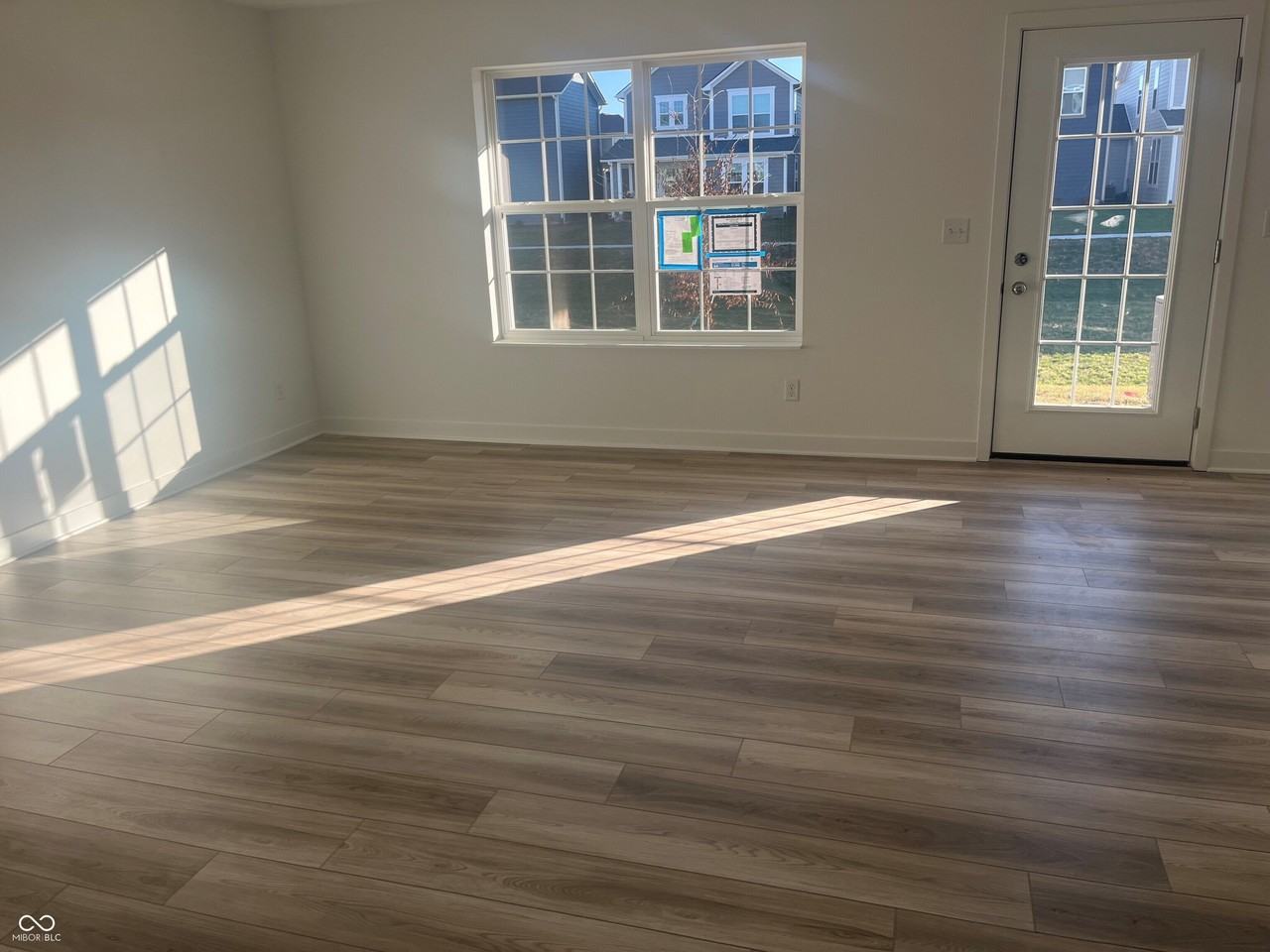 6979 Adalene Ln - Photo 4 of 23