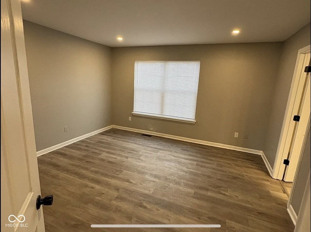 6521 Rushing Riv - Photo 5 of 10