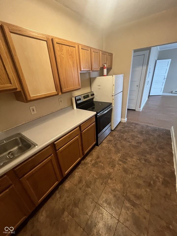 201 E Pike St #300 - Photo 7 of 12