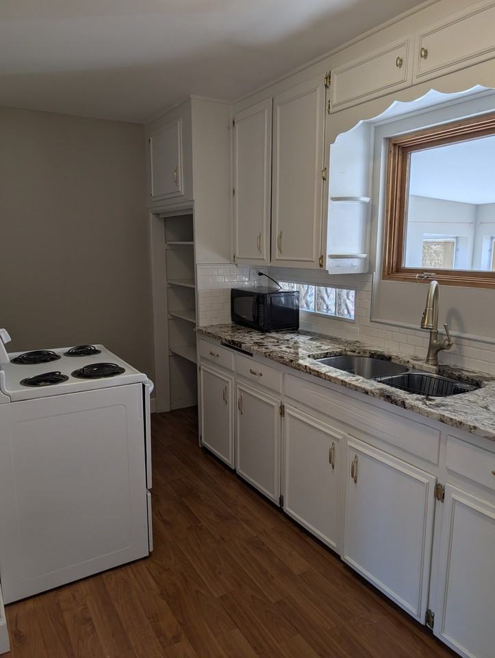 1657 Moline St #1 - Photo 3 of 17