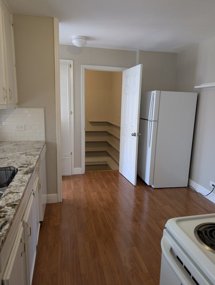 1657 Moline St #1 - Photo 4 of 17