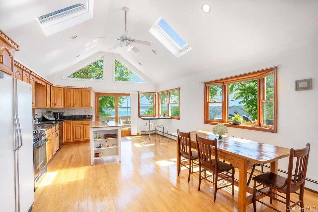 1250 2nd St - Photo 4 of 19