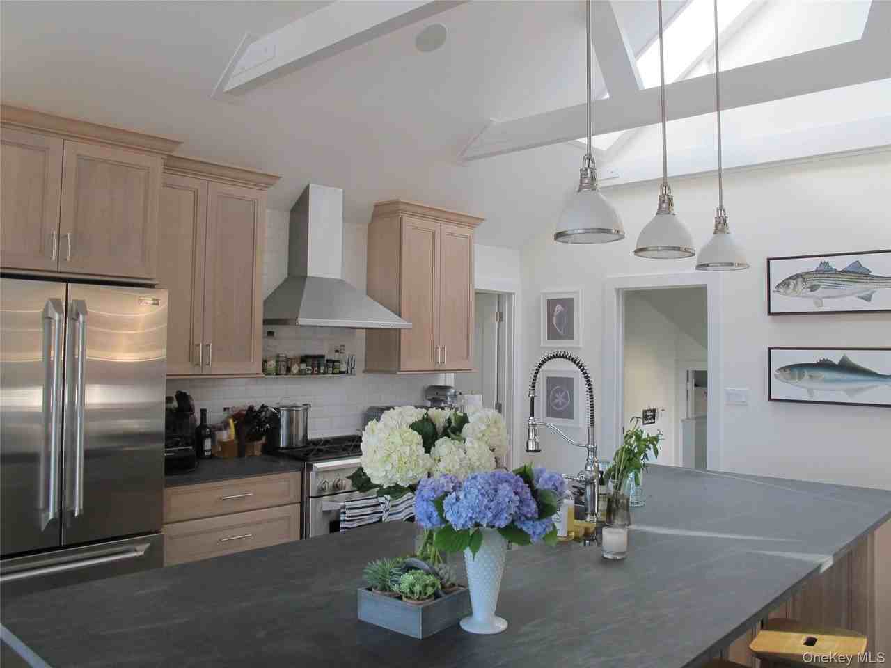 40 Tuthill Point Rd - Photo 7 of 28