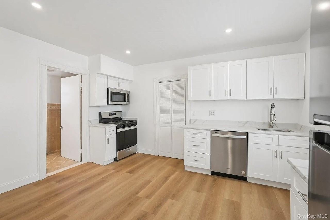 332 Locust Ave Unit 1 - Photo 2 of 14