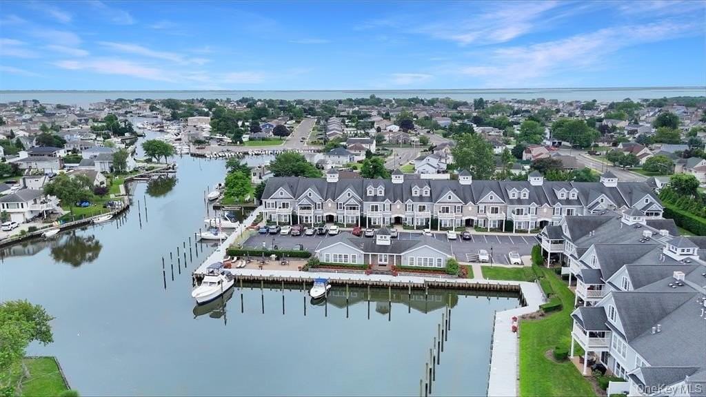 36 Nicole Ct Unit 36 - Photo 2 of 16