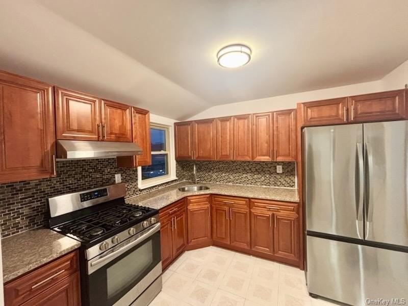 13910 254th St 2nd Fl - Photo 2 of 18