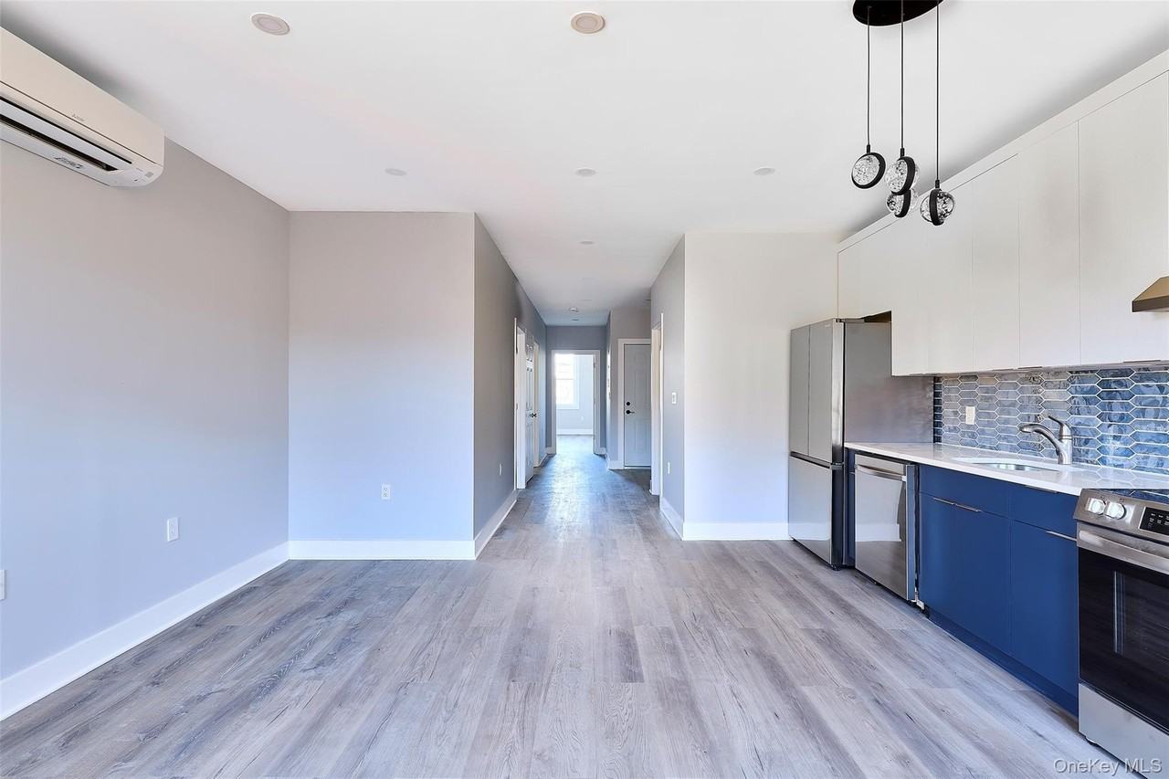 3088 42nd St - Photo 5 of 16