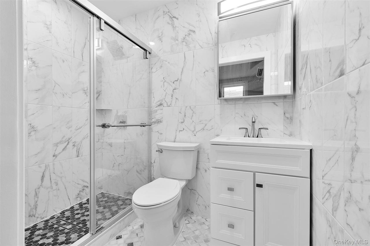 3088 42nd St - Photo 7 of 16