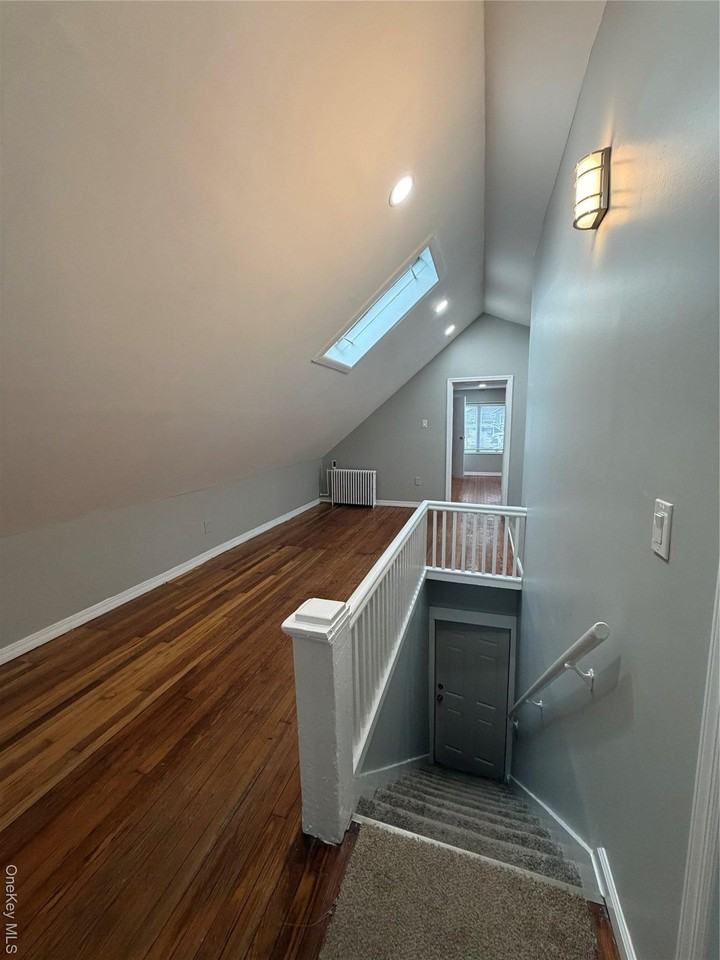 7 S Atlantic St - Photo 5 of 12