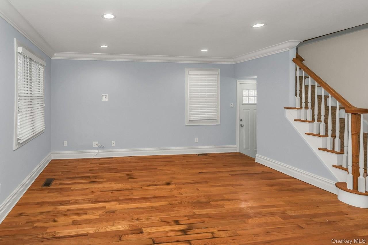 180 Kensington Rd - Photo 7 of 29