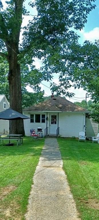 12 Oak Ln Unit 1 - Photo 3 of 18