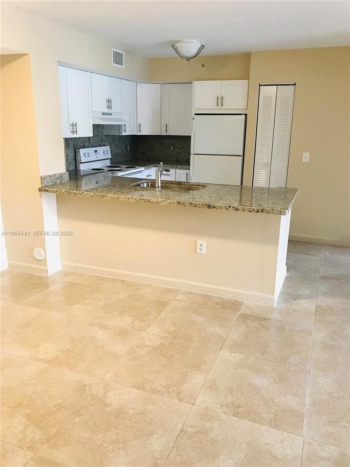 Renaissance Blvd #100 - Photo 3 of 8