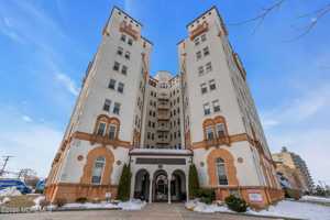featured image of 400 Deal Lake Dr Apt 4b