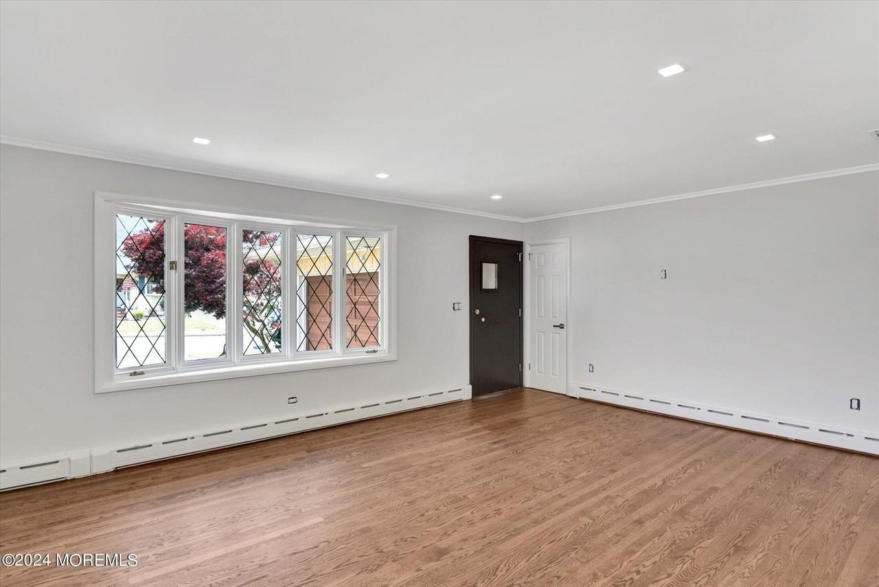 5 Hilltop Ave - Photo 3 of 31