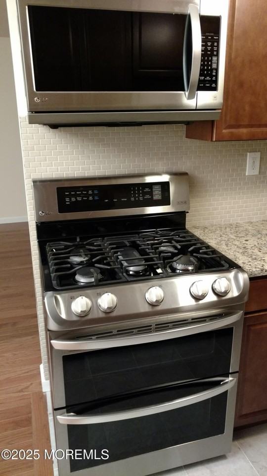 32 Manchester Ct Apt D - Photo 5 of 12