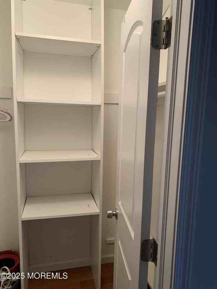 32 Manchester Ct Apt D - Photo 7 of 12