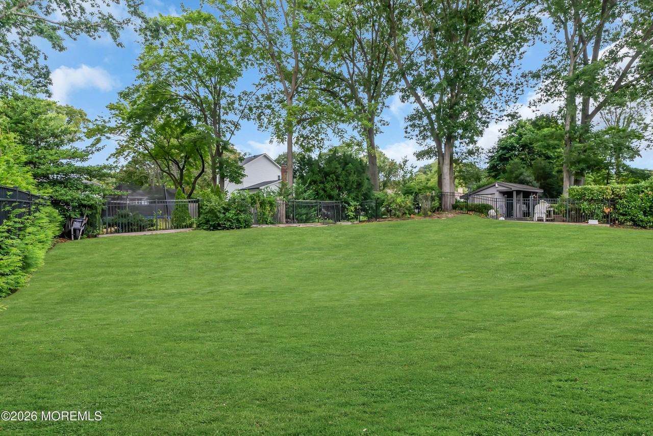 455 W Lincoln Ave - Photo 6 of 40