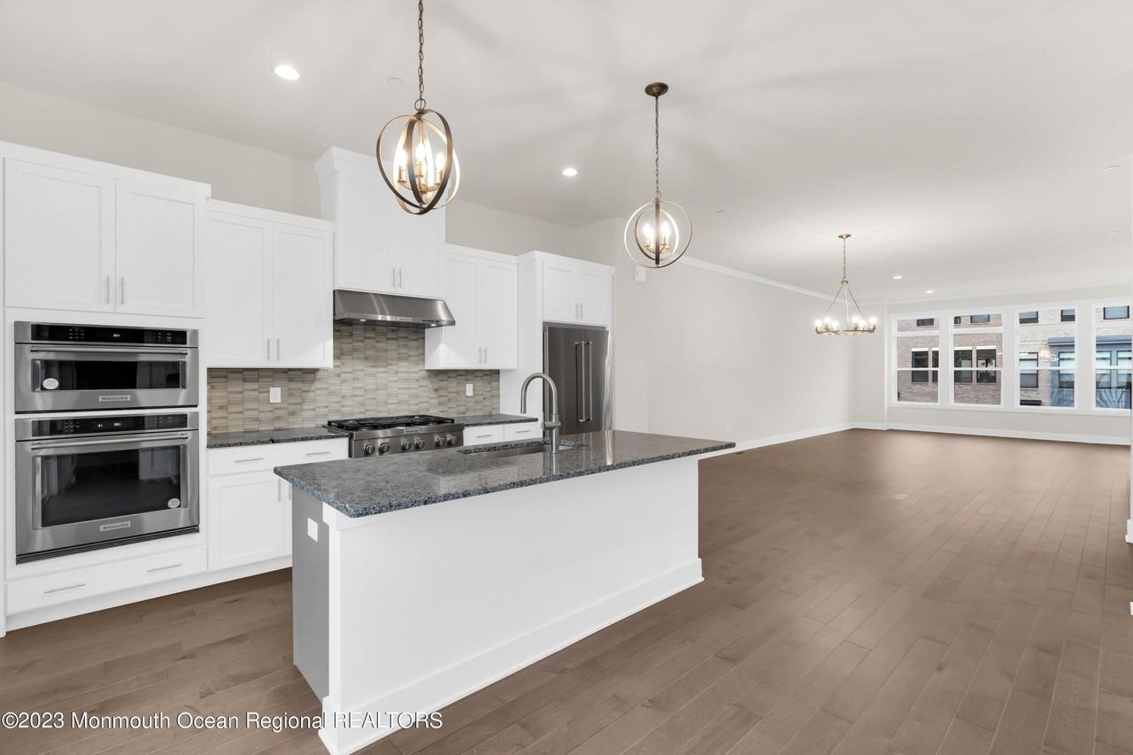 5 Blaisdell Ct Unit 9 - Photo 3 of 33