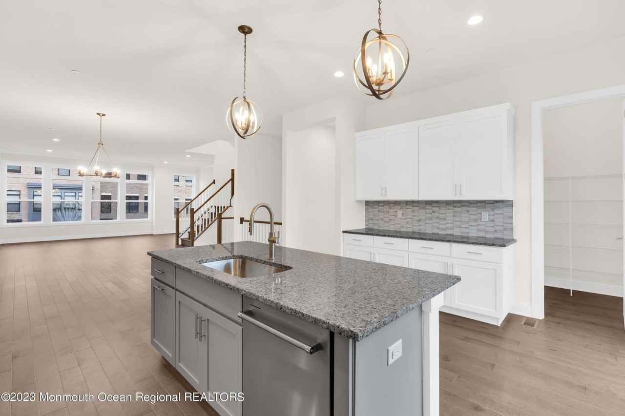 5 Blaisdell Ct Unit 9 - Photo 5 of 33