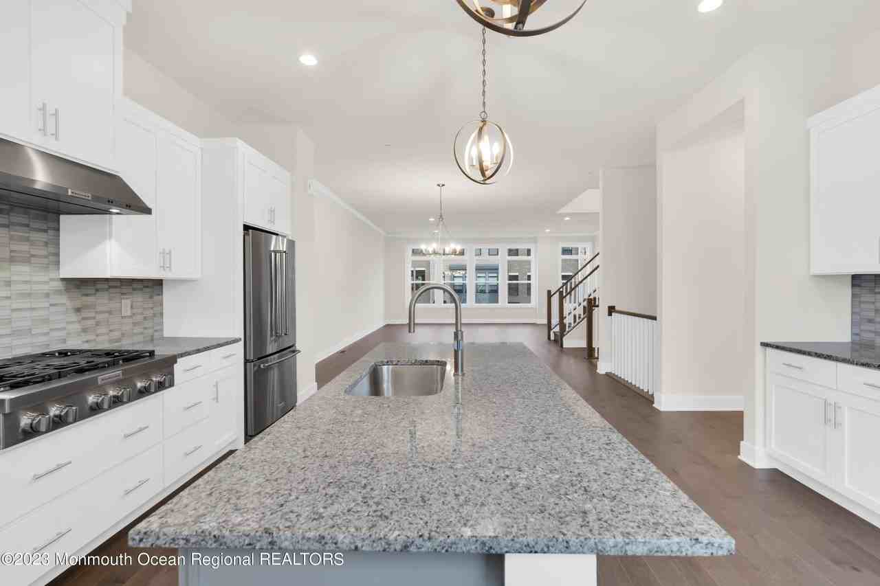 5 Blaisdell Ct Unit 9 - Photo 7 of 33