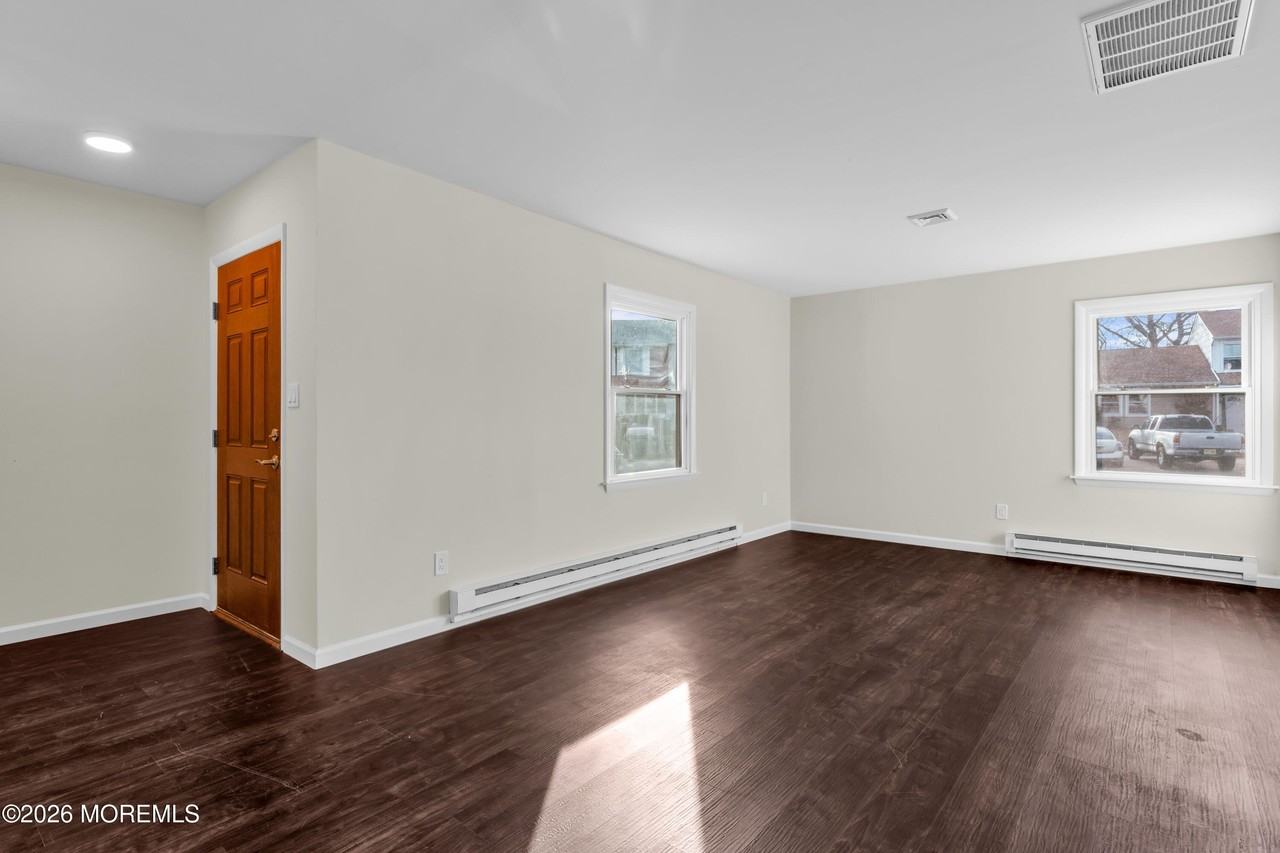 110 Lexington Blvd - Photo 4 of 14